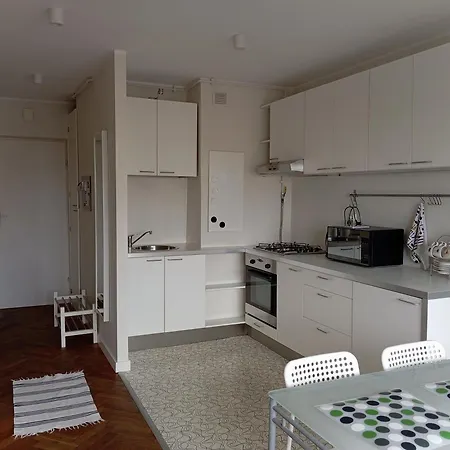 Center * غدينيا